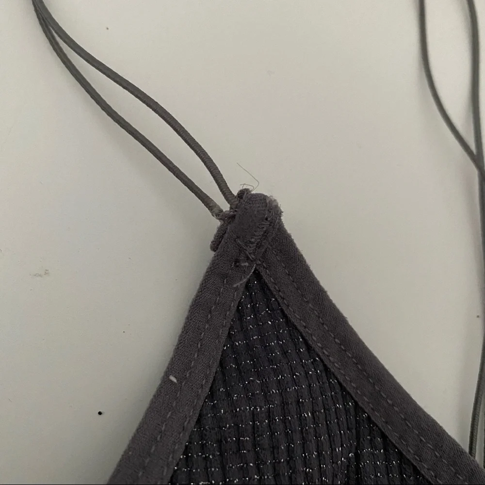 Urban Outfitters Crop Top - Picture 2 of 3